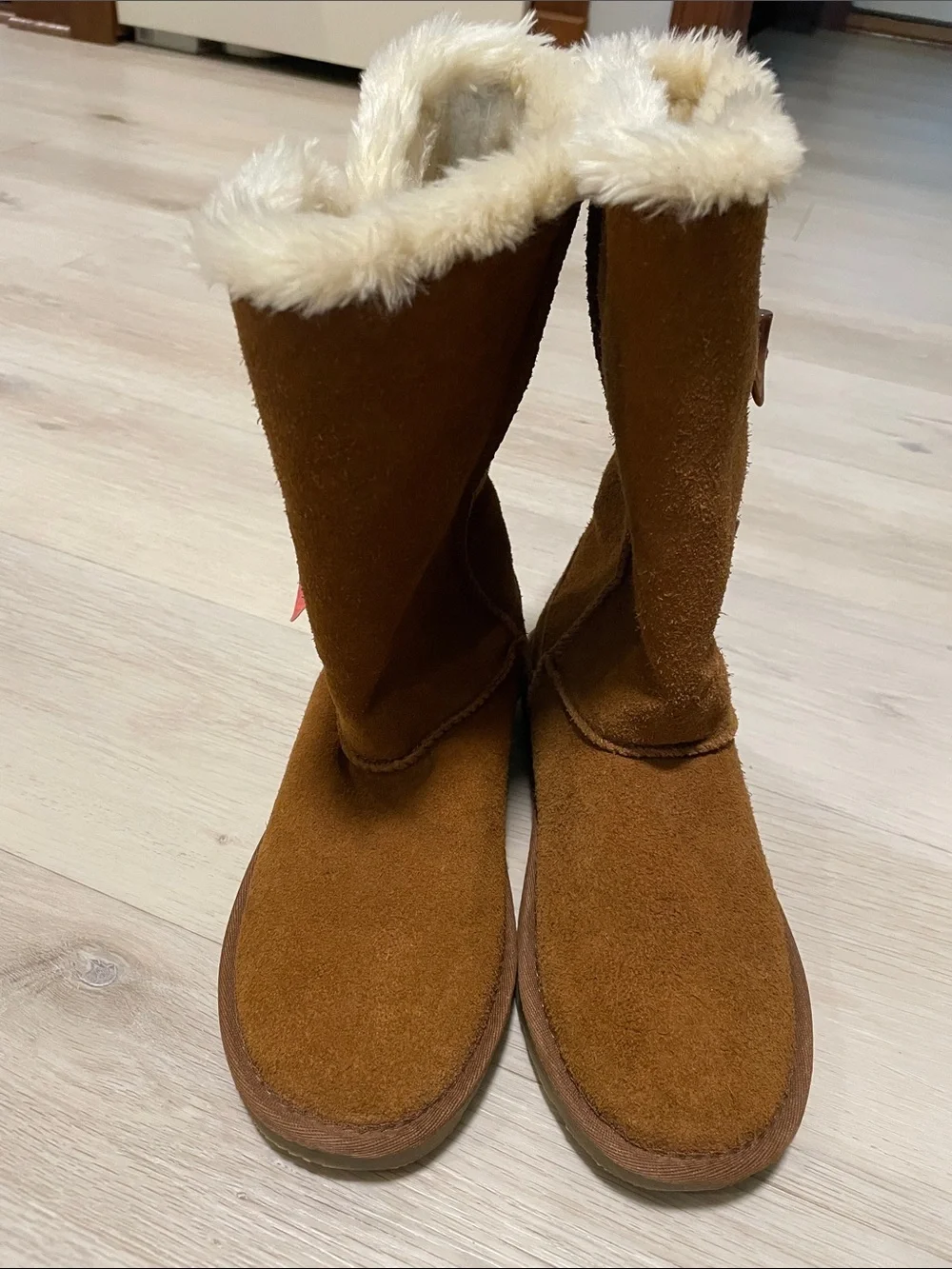 Sonoma  NWT Chestnut Suede Winter Boots with Cream Faux-Fur Trim